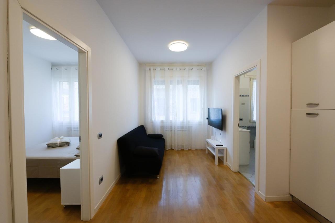 Tuliphouse Da Davide Apartment Bologna Bagian luar foto