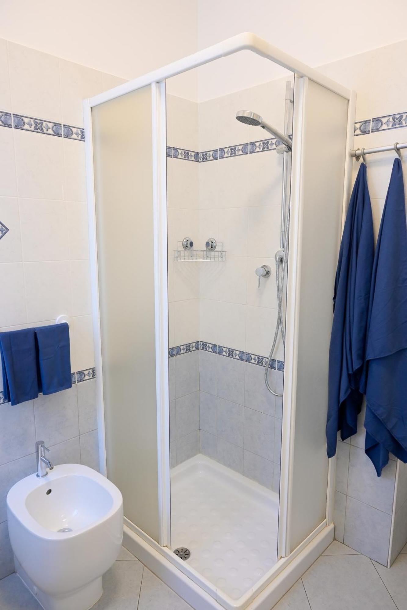 Tuliphouse Da Davide Apartment Bologna Bagian luar foto