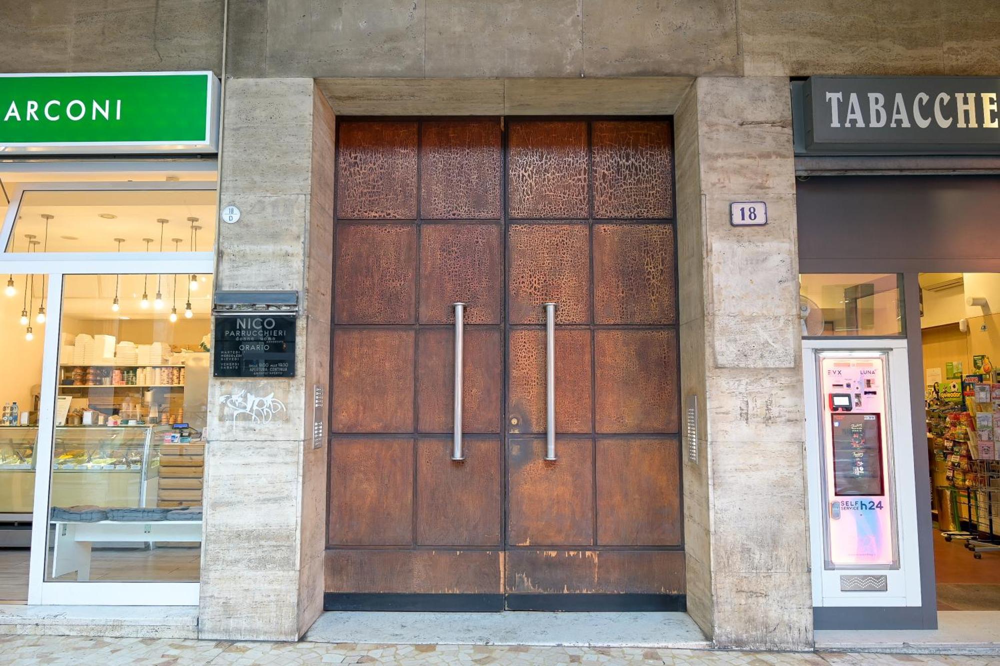 Tuliphouse Da Davide Apartment Bologna Bagian luar foto